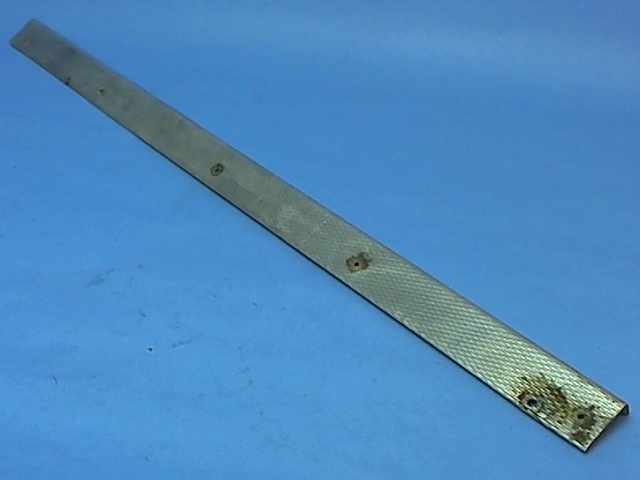 63118-00 Piper - SILL - Door